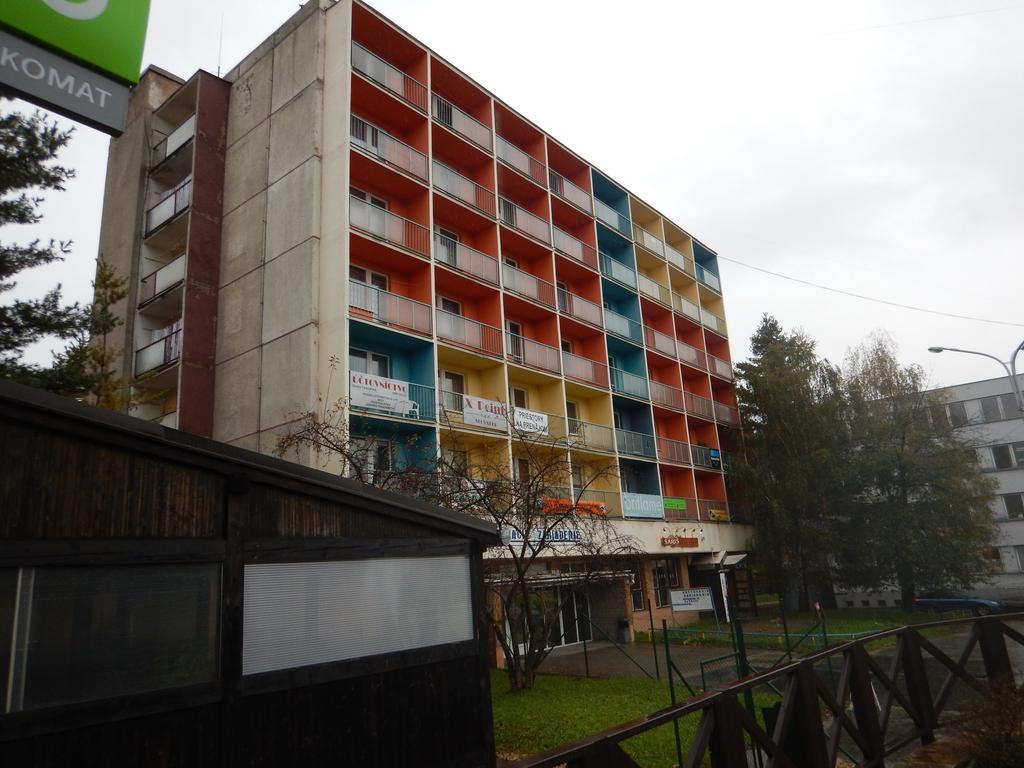 Biznis Centrum / Ubytovna Rožňava Exterior foto